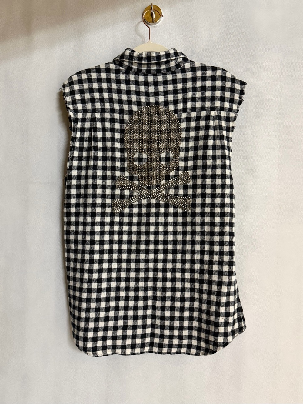 Aqua Bloomingdale’s Gingham Rhinestone Skull Sleeveless Flannel Top M